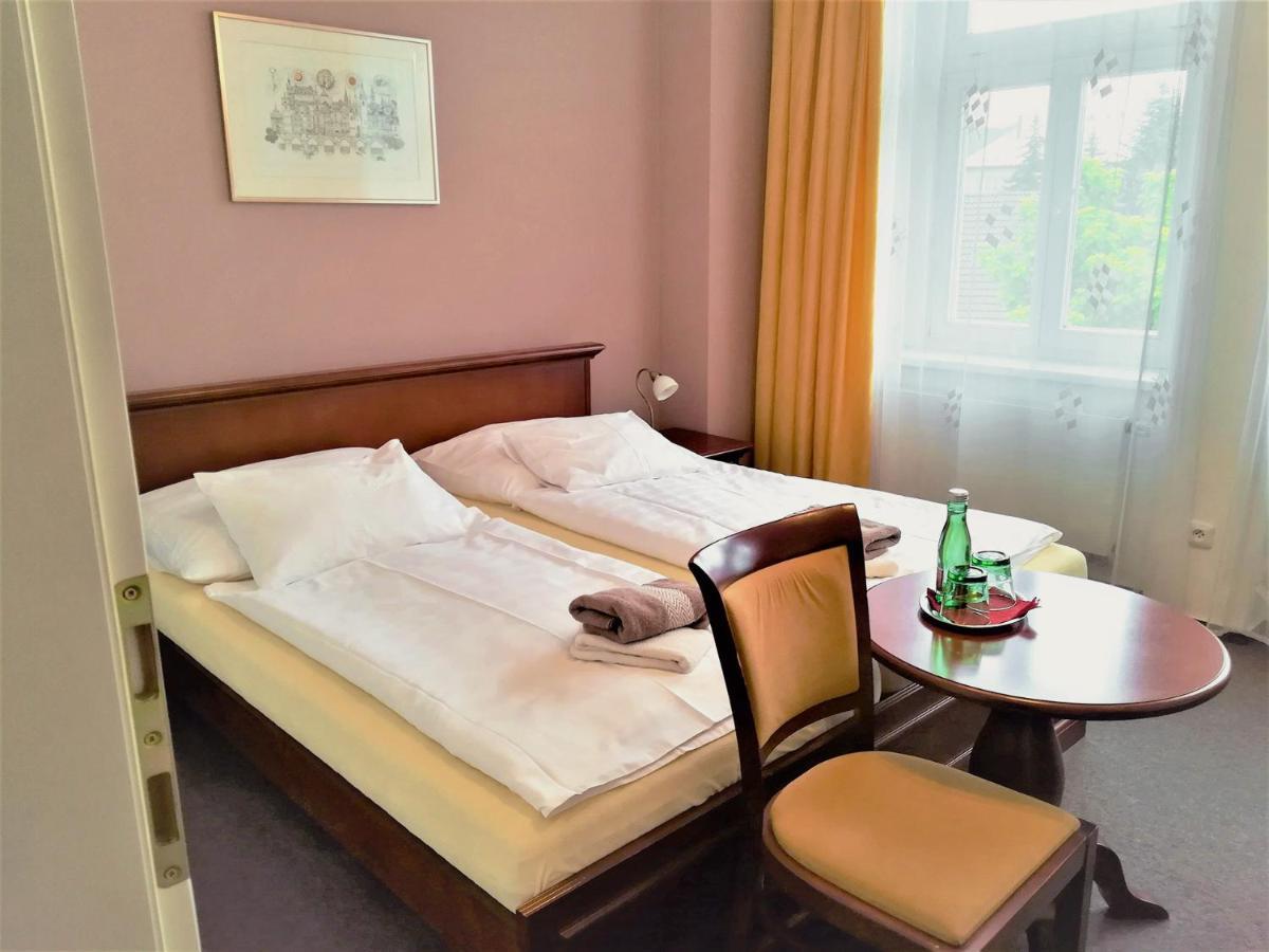 Hotel U Kaplicky 피세크 외부 사진