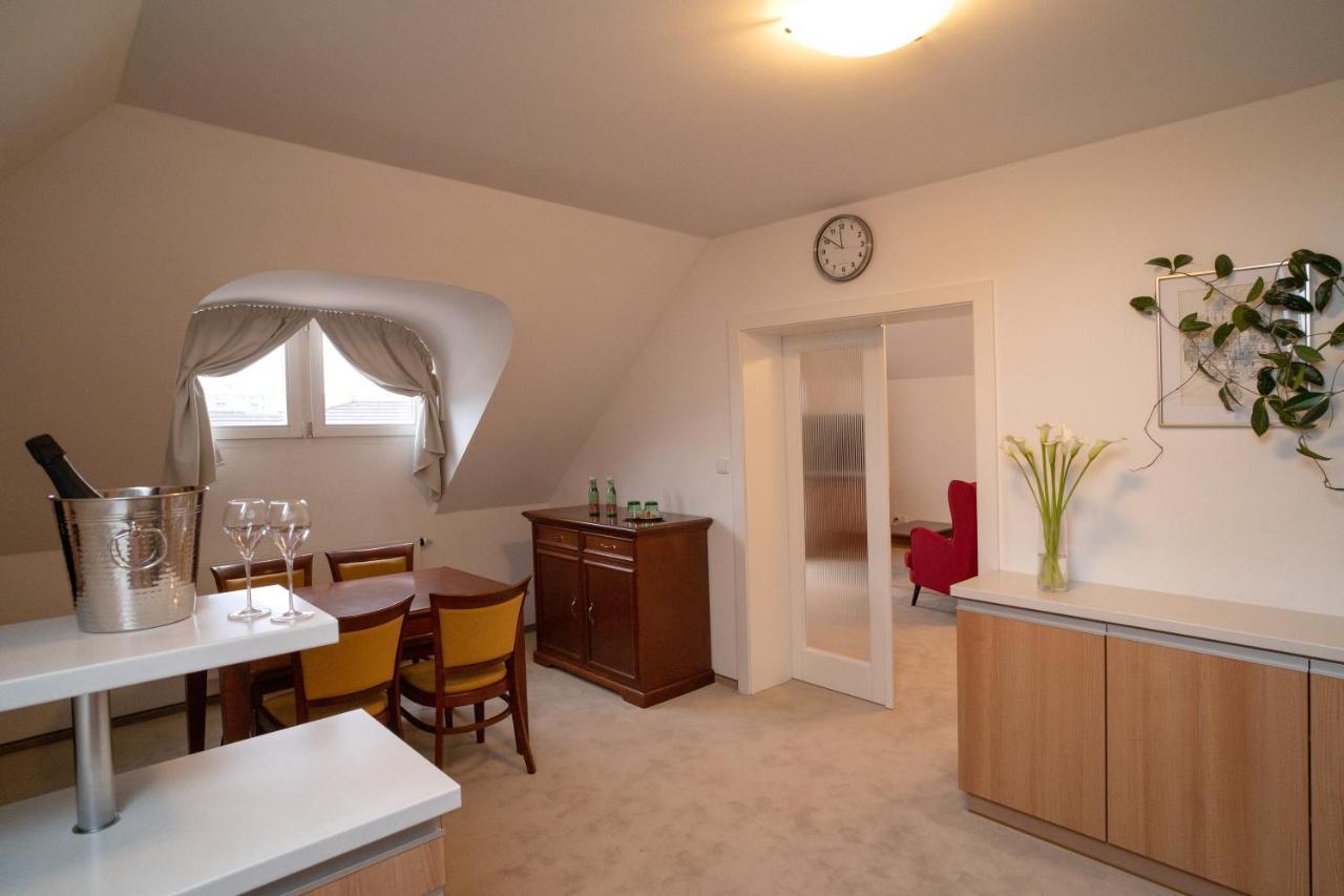 Hotel U Kaplicky 피세크 외부 사진